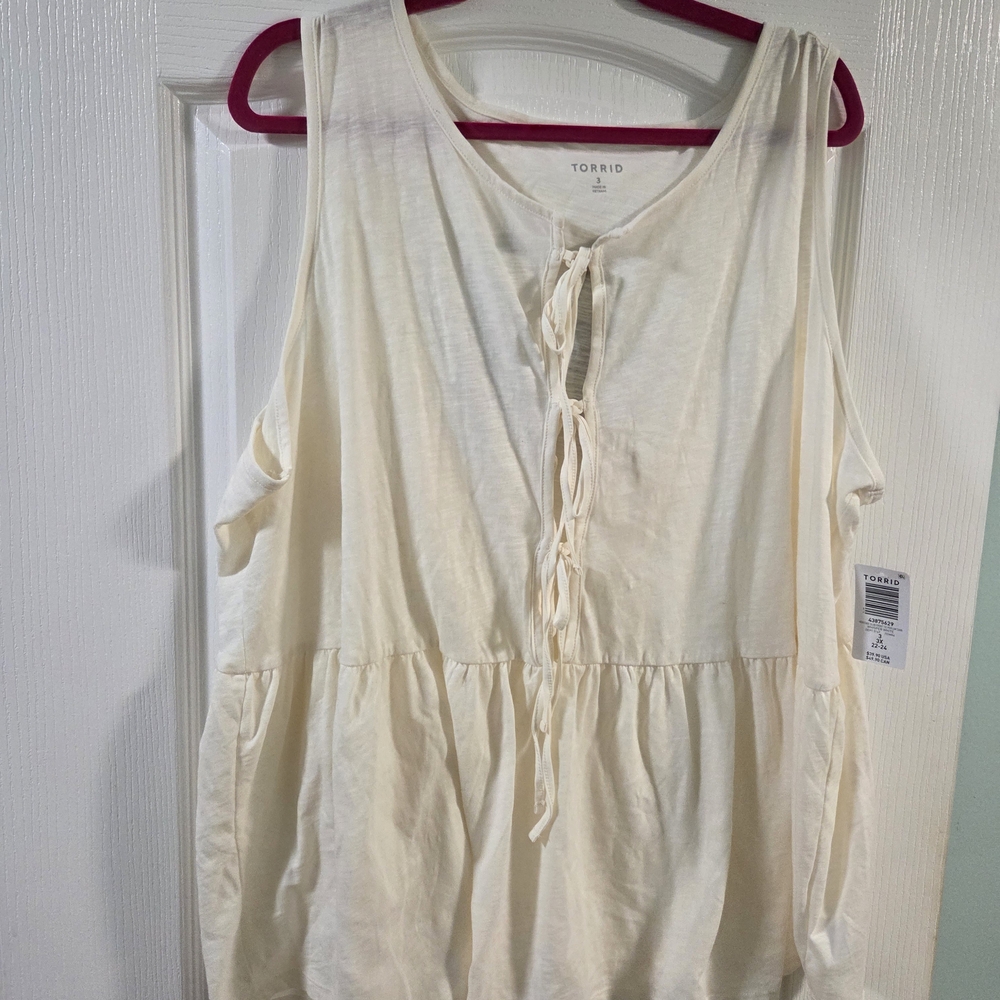 NWT Torrid Front-Tie Peplum Tank- Size 3x - Picture 4 of 8